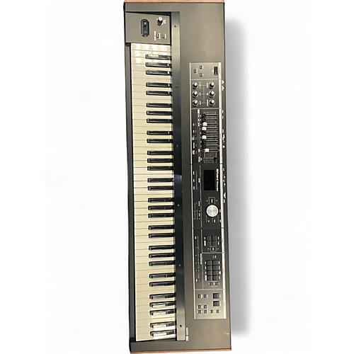 Used Roland VR730 Organ