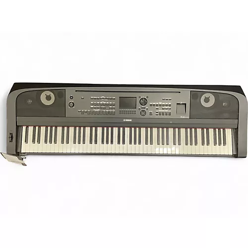 Used Yamaha DGX670 Arranger Keyboard