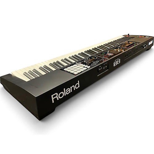 Used 2010s Roland FA08 Keyboard Workstation