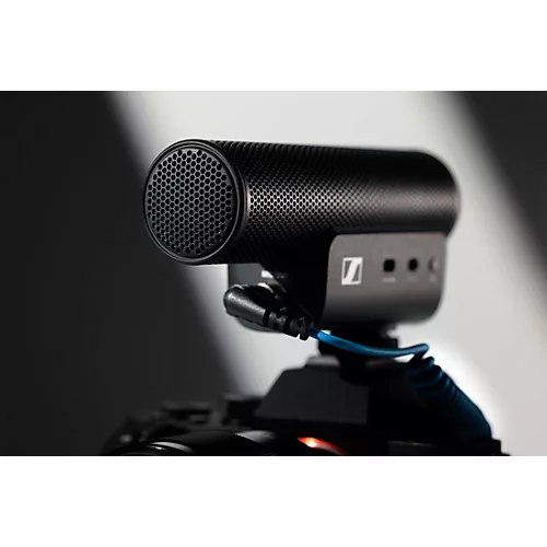 Sennheiser MKE 400 Mobile Kit - Includes MKE 400 Shotgun Microphone, Manfrotto PIXI Mini Tripod and Sennheiser Smartphone Clamp