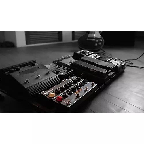 Hughes & Kettner AmpMan Classic 50-Watt Guitar Amplifier Pedal Black