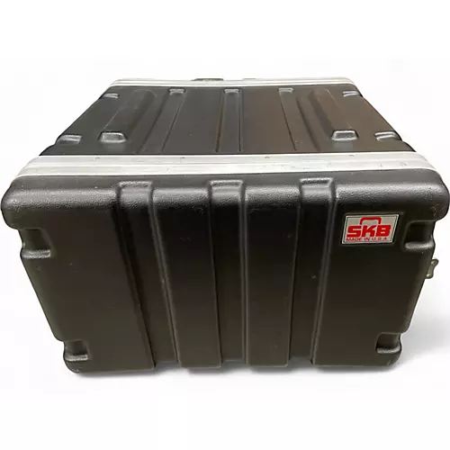 Used SKB 6 SPACE RACK Rackmount Case
