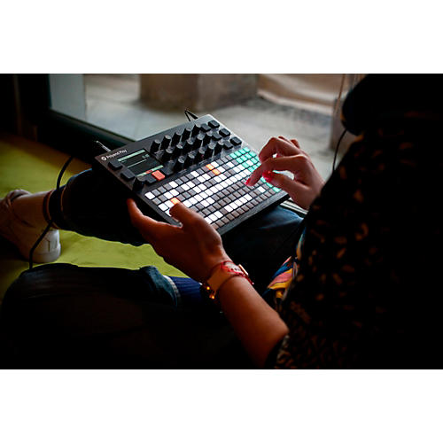 Polyend Play Sampler and Groovebox