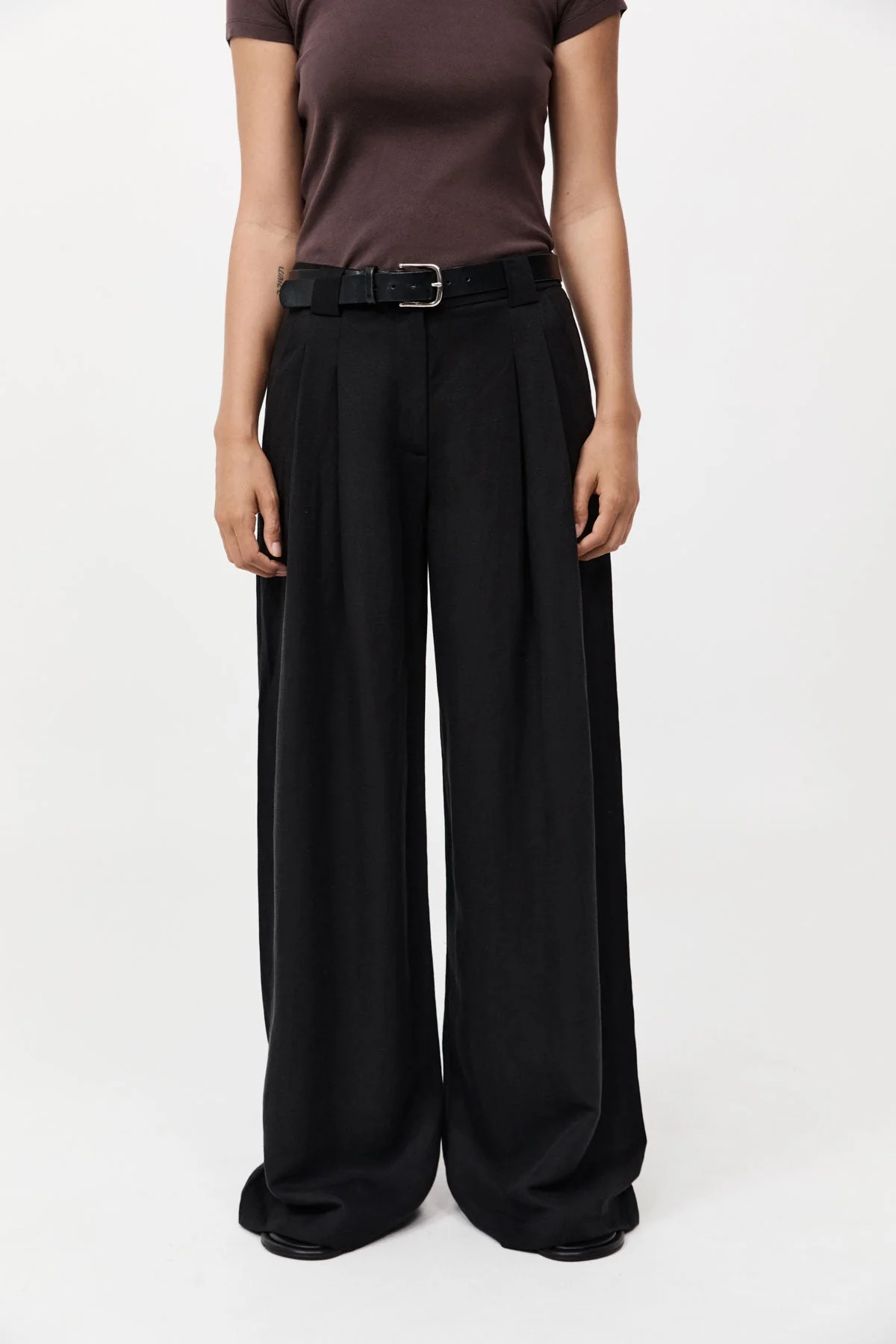 Wide Leg Pleat Pants - Black