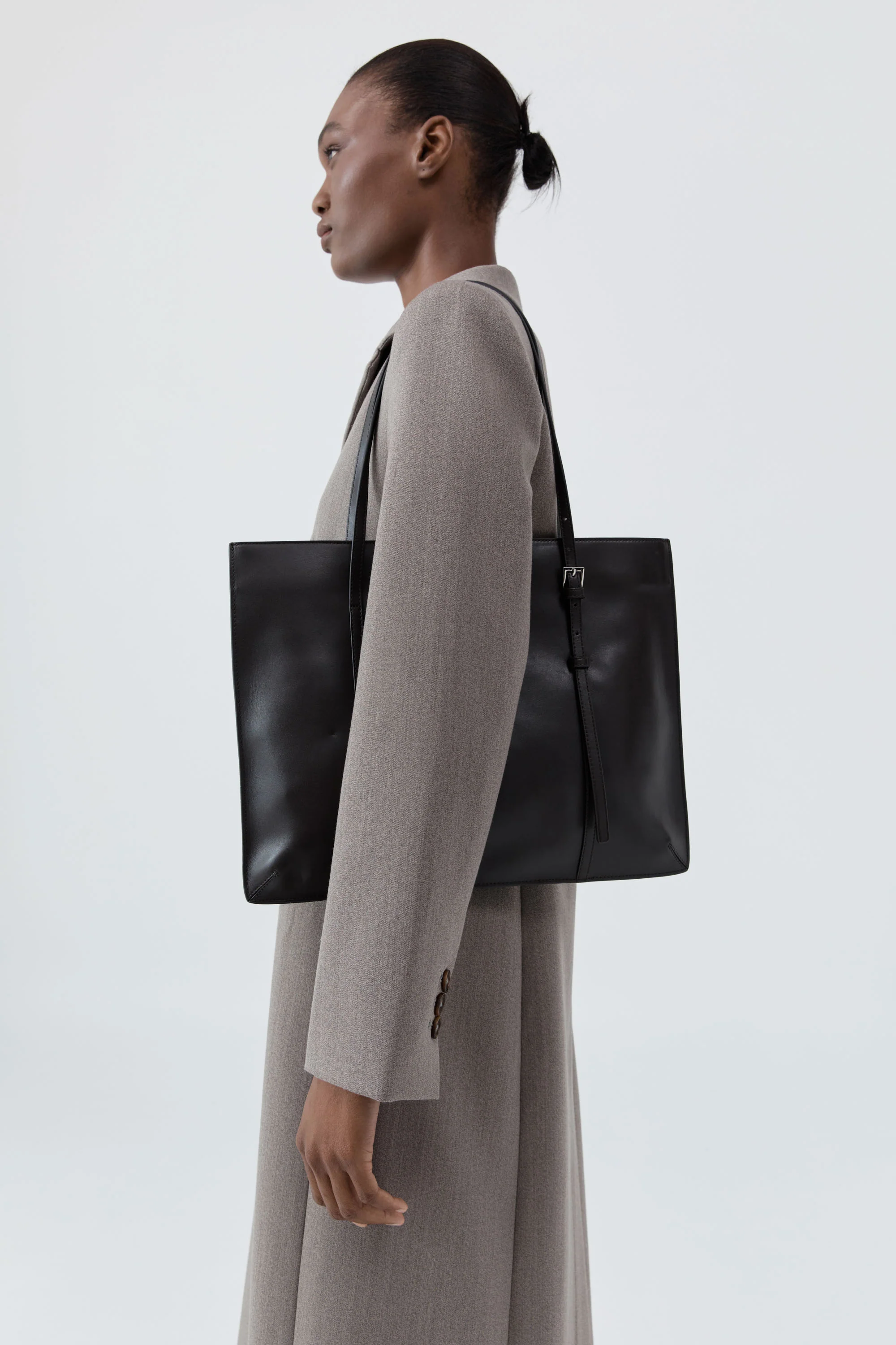 90s Messenger Tote - Coffee