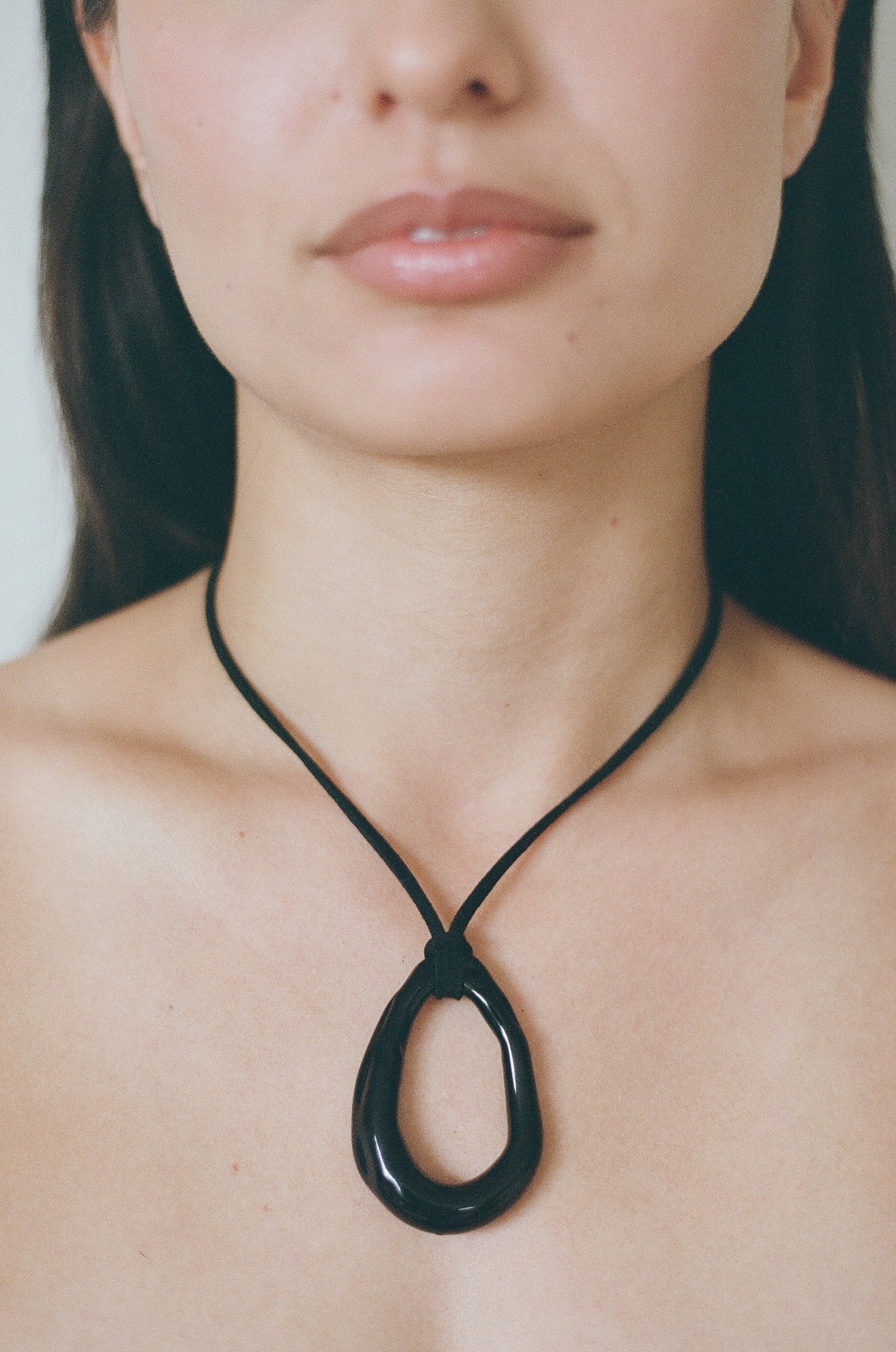 Dora Necklace - Black - By Ayllón