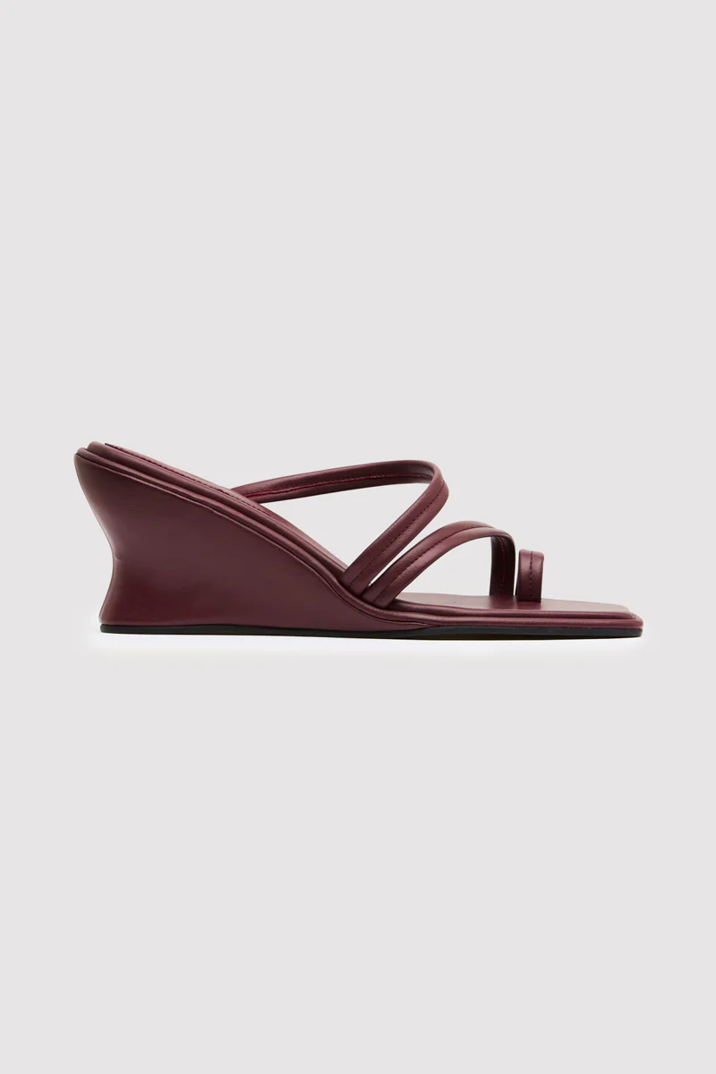 Soft Strap Contour Wedge - Plum