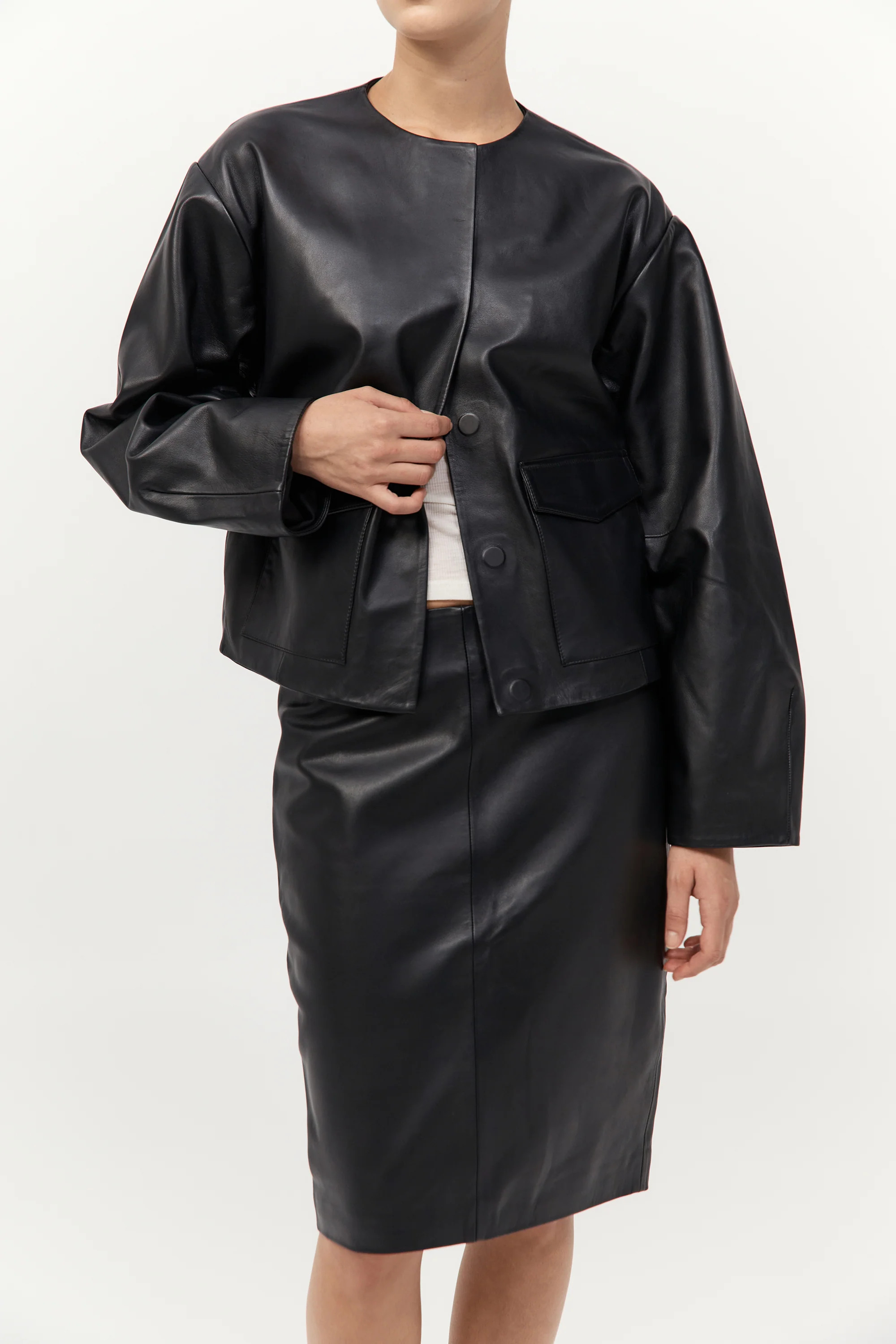 Utility Cocoon Leather Bomber - Black