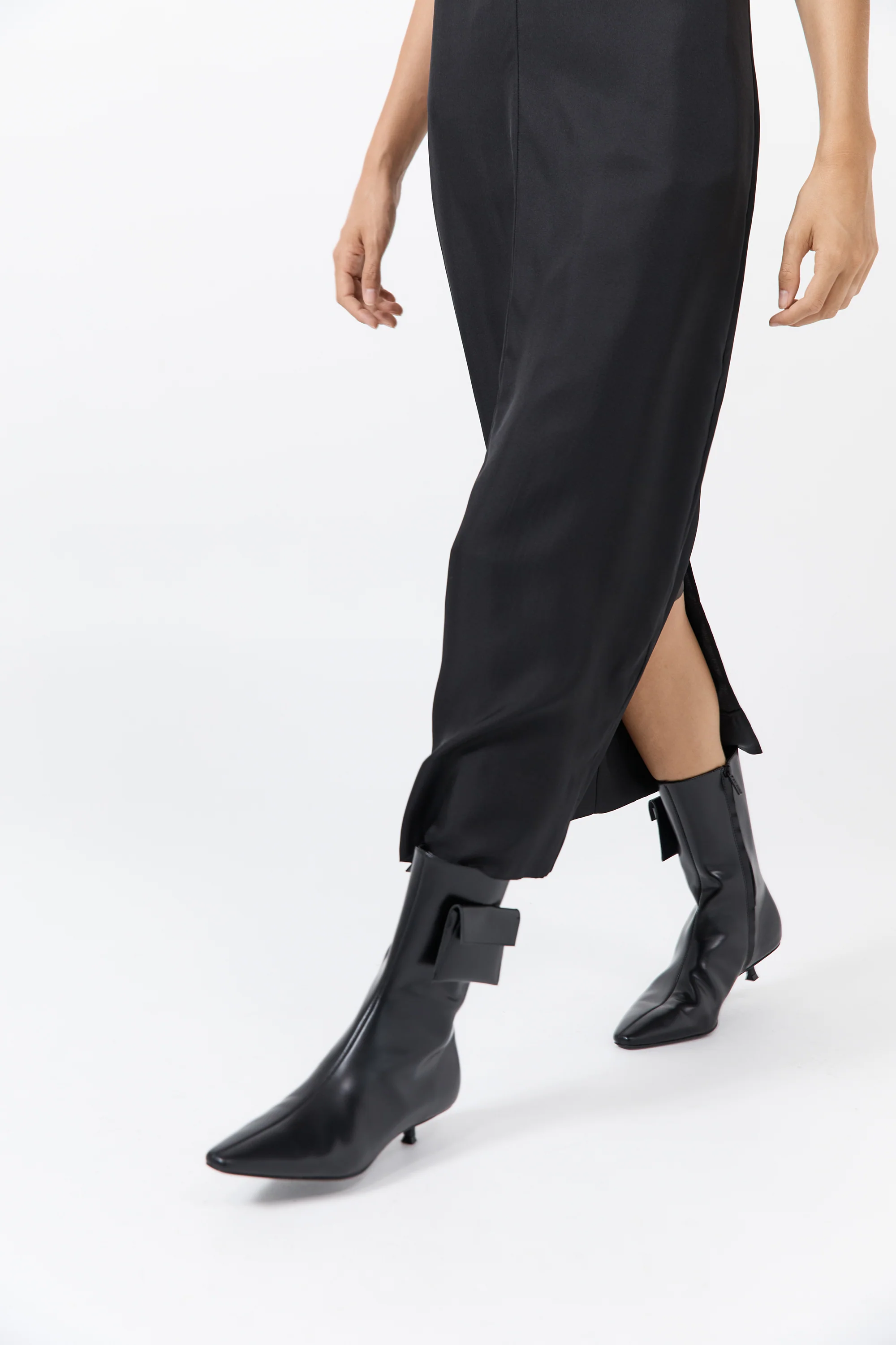 Petit Pouch Boot - Black