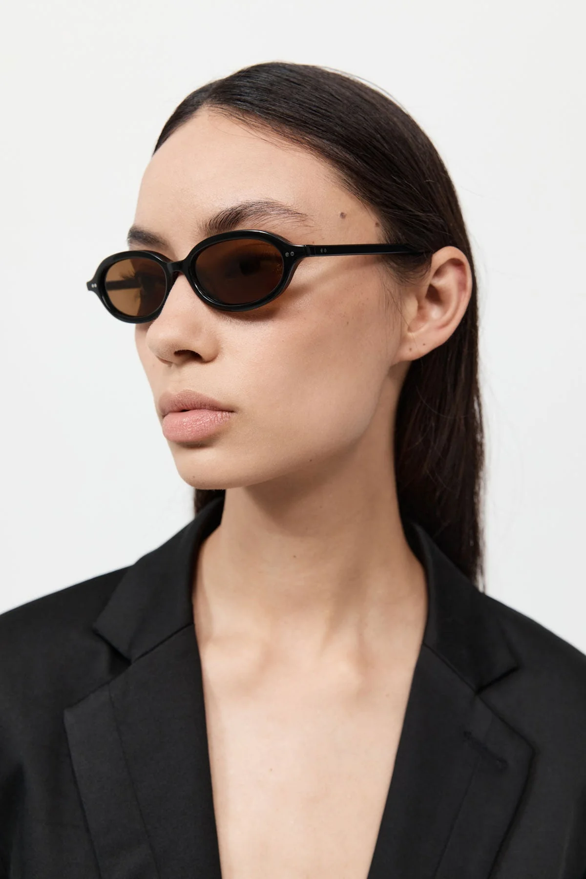 90s Slim Oval Sunglasses - Black/Brown
