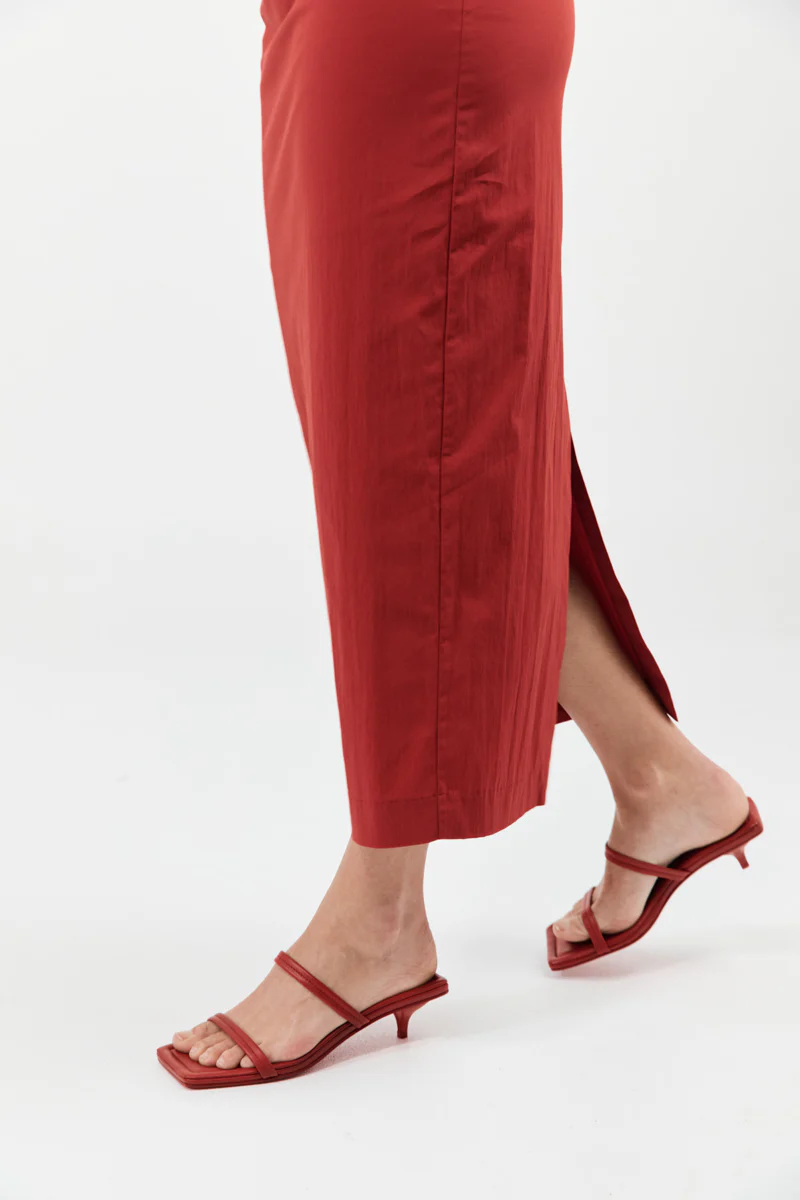 Fine Strap Kitten Heel - Rosso