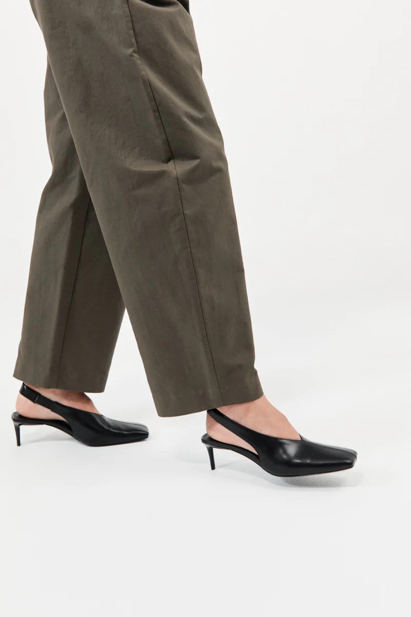 Square Toe Sling Back Heel - Black