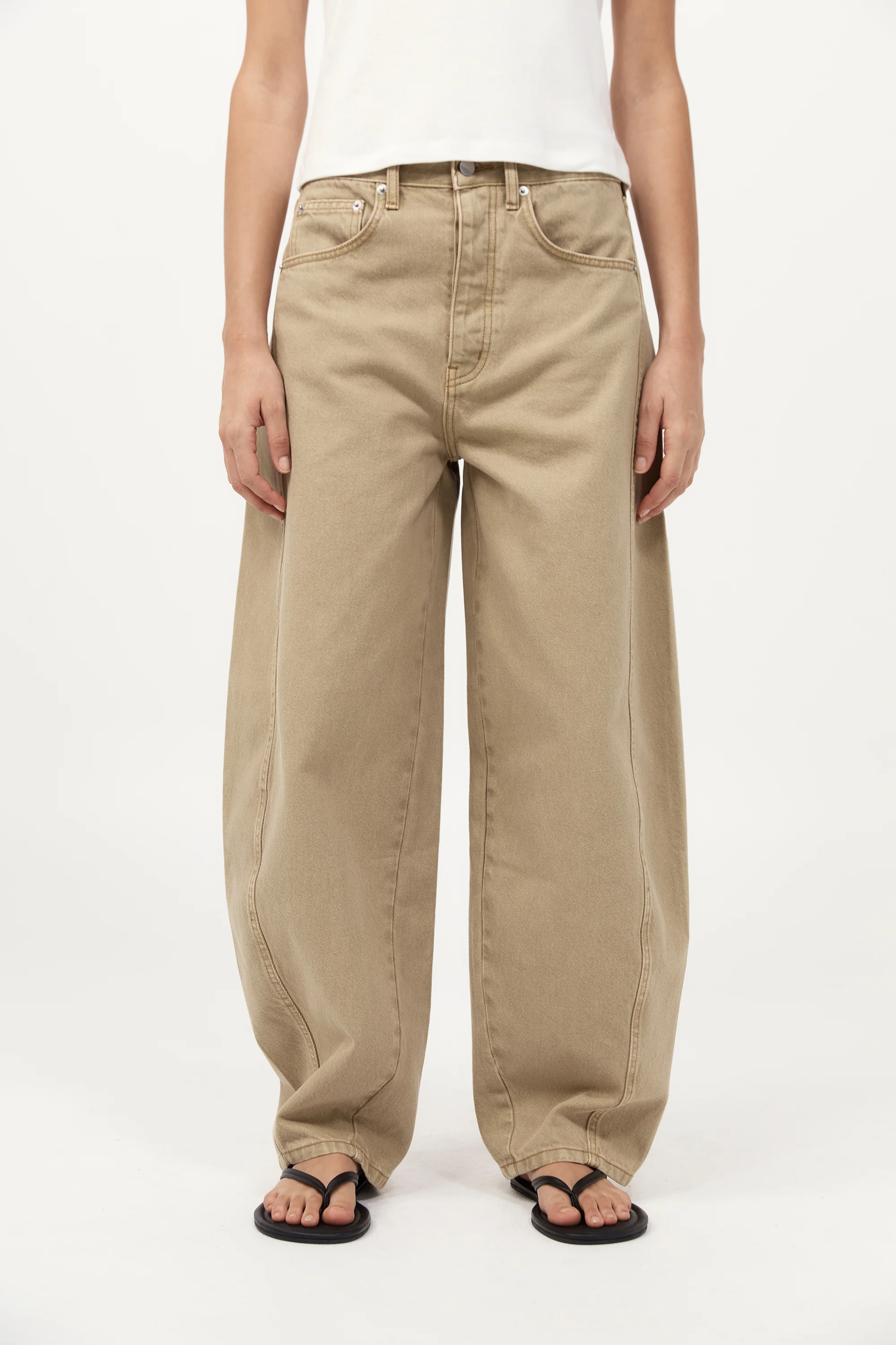 Mid Rise Balloon Jeans - Sahara