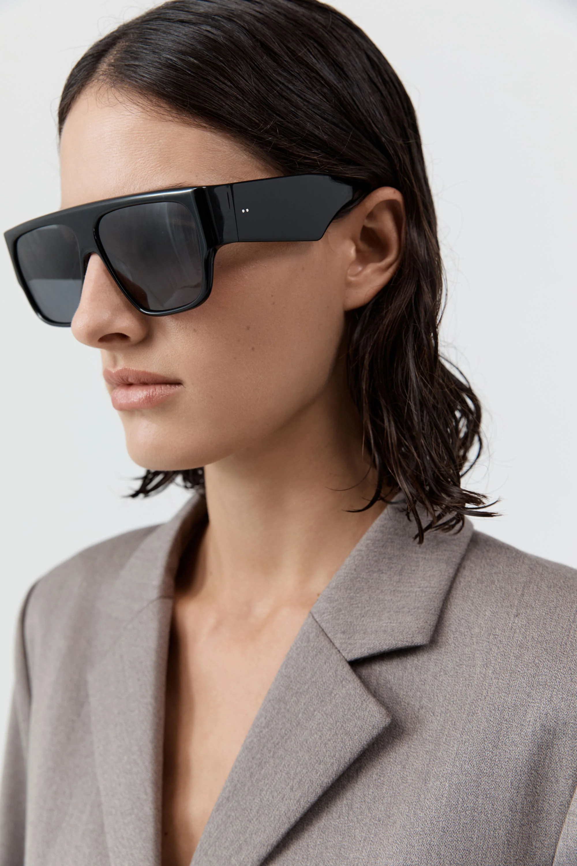 Linea Oversized Sunglasses - Black/Grey