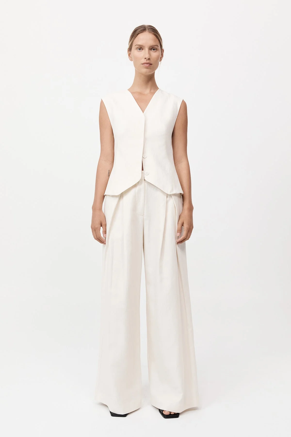 Minimal Tailored Vest - Ivory