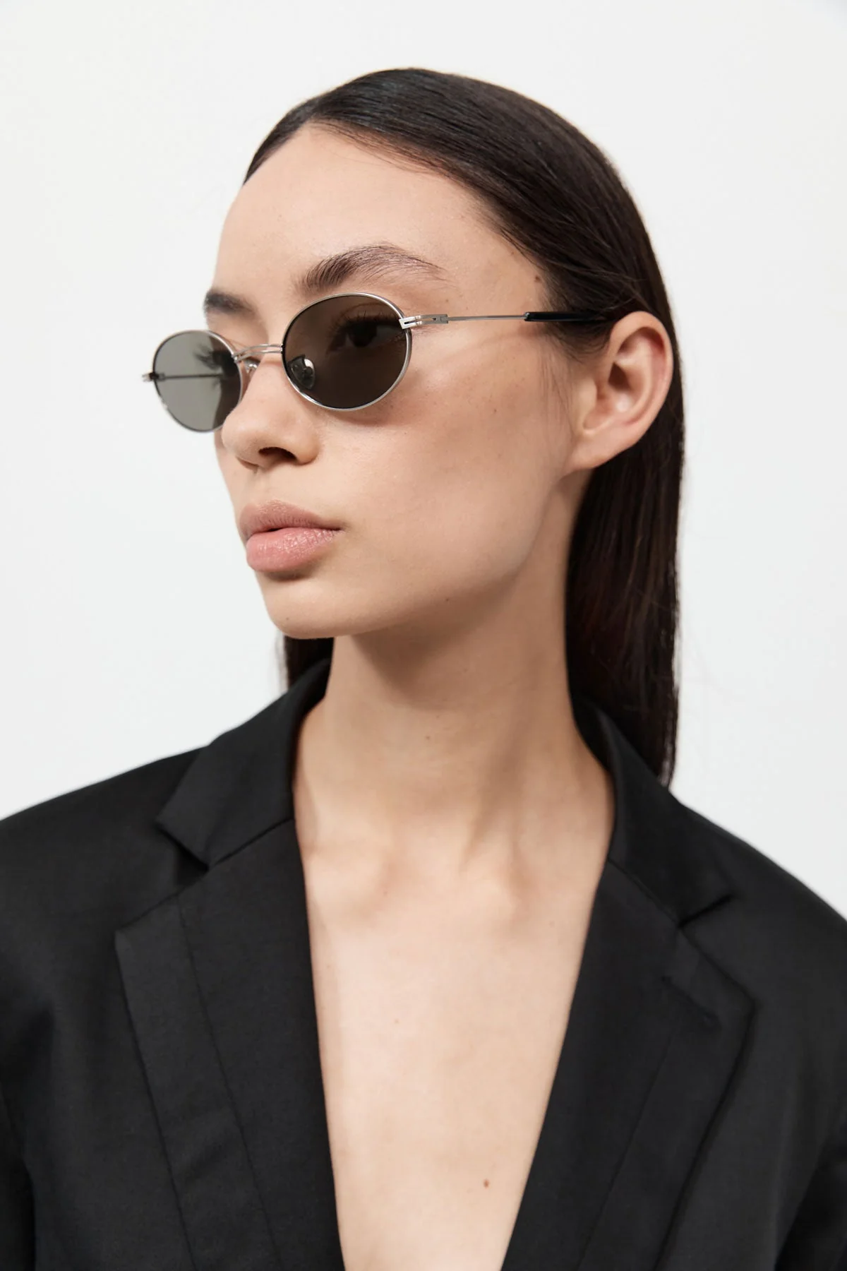 Fine Metal Oval Sunglasses - Chrome/Black