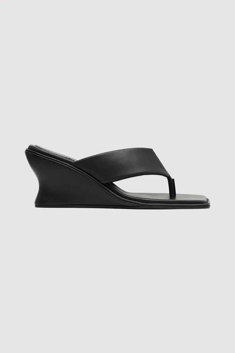 Soft Thong Contour Wedge - Black