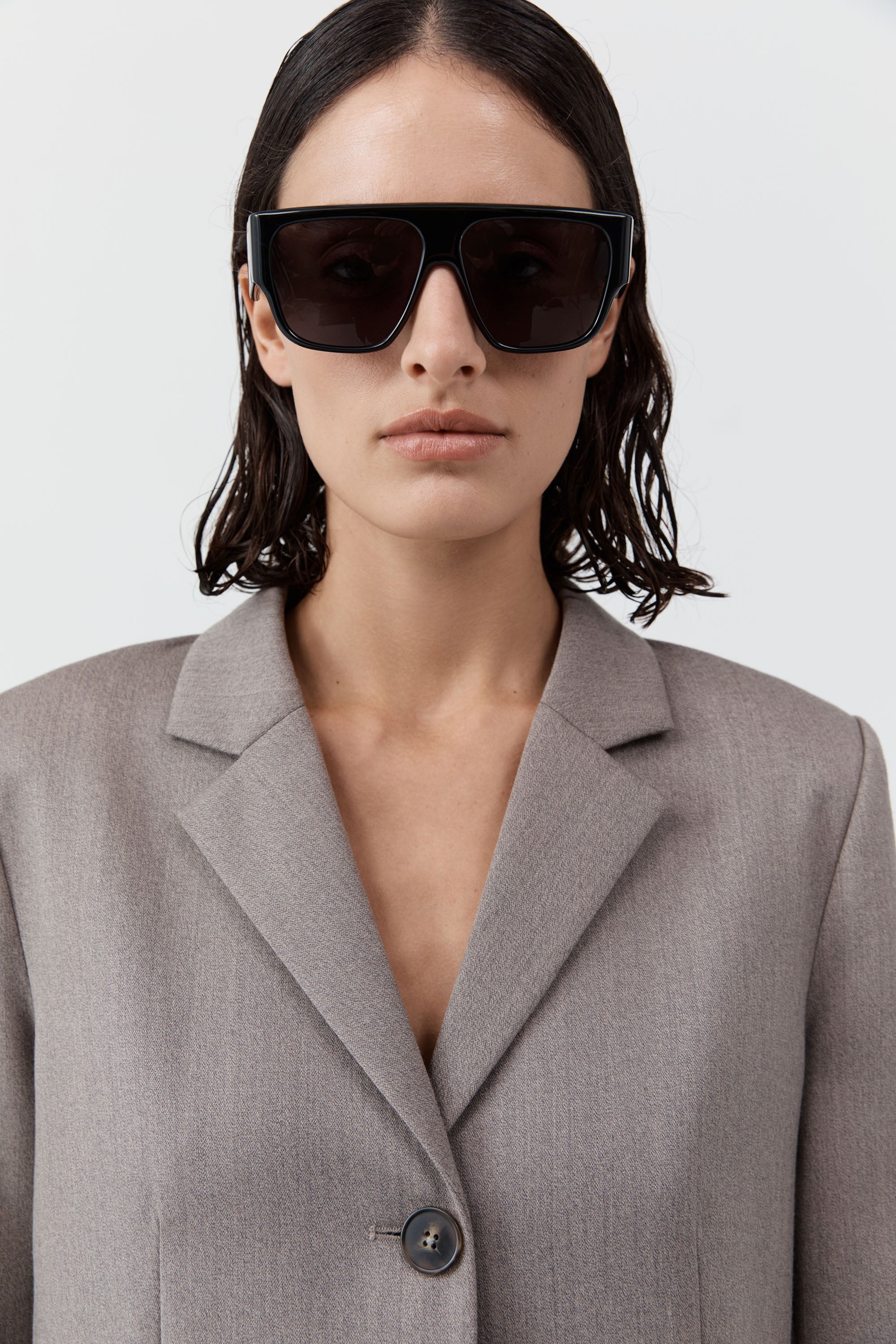 Linea Oversized Sunglasses - Black/Grey