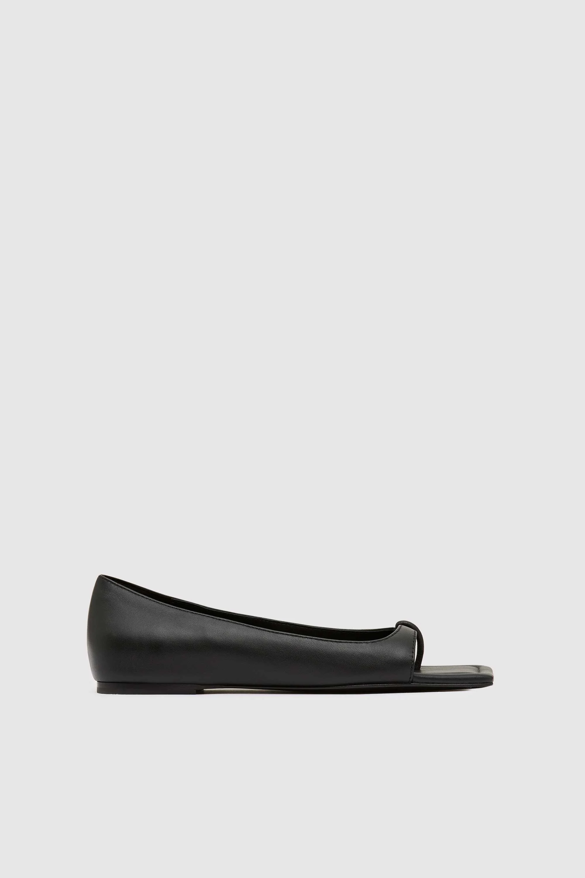 90s Square Toe Flat - Black