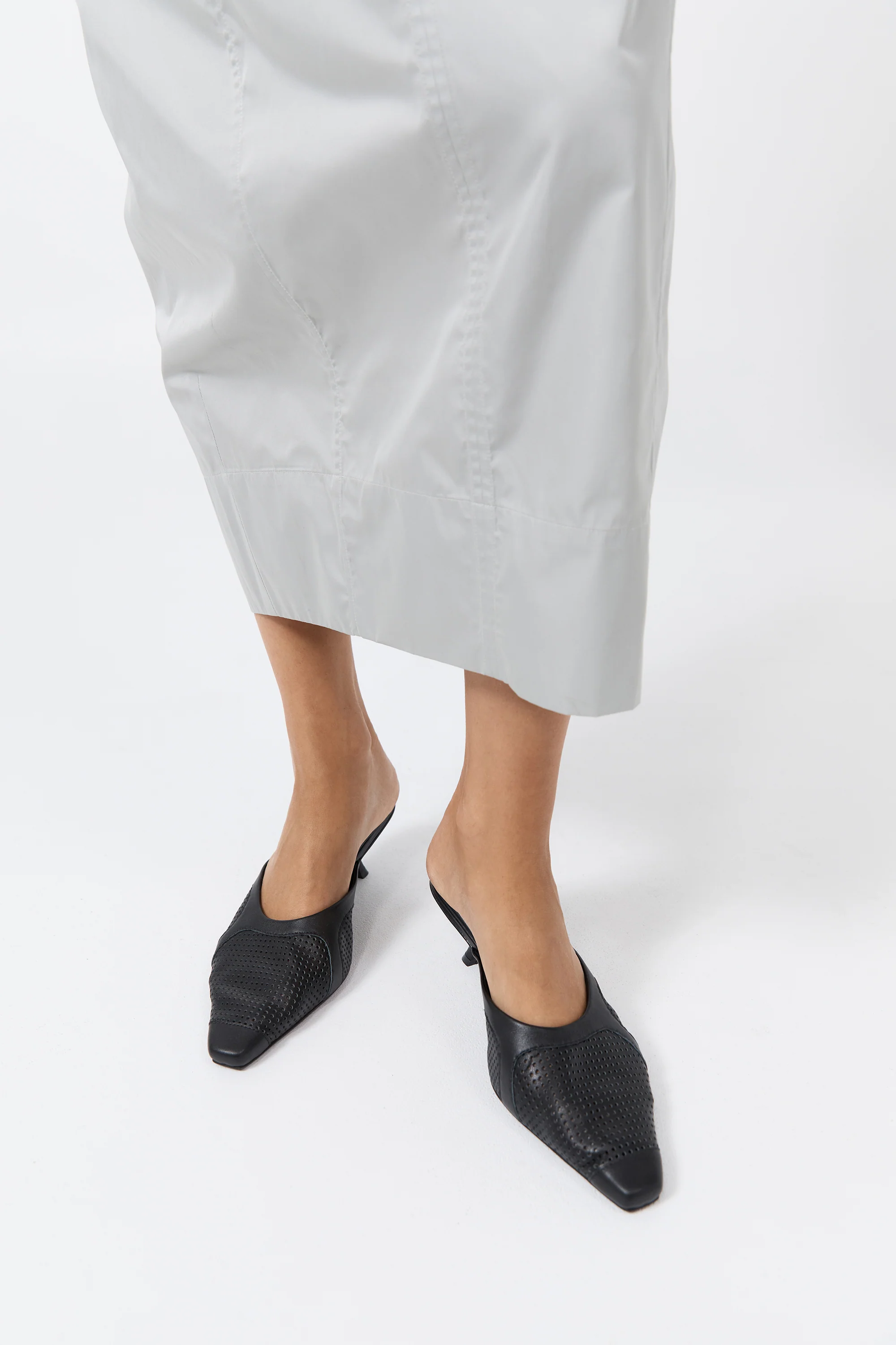 Perforated Heel - Black