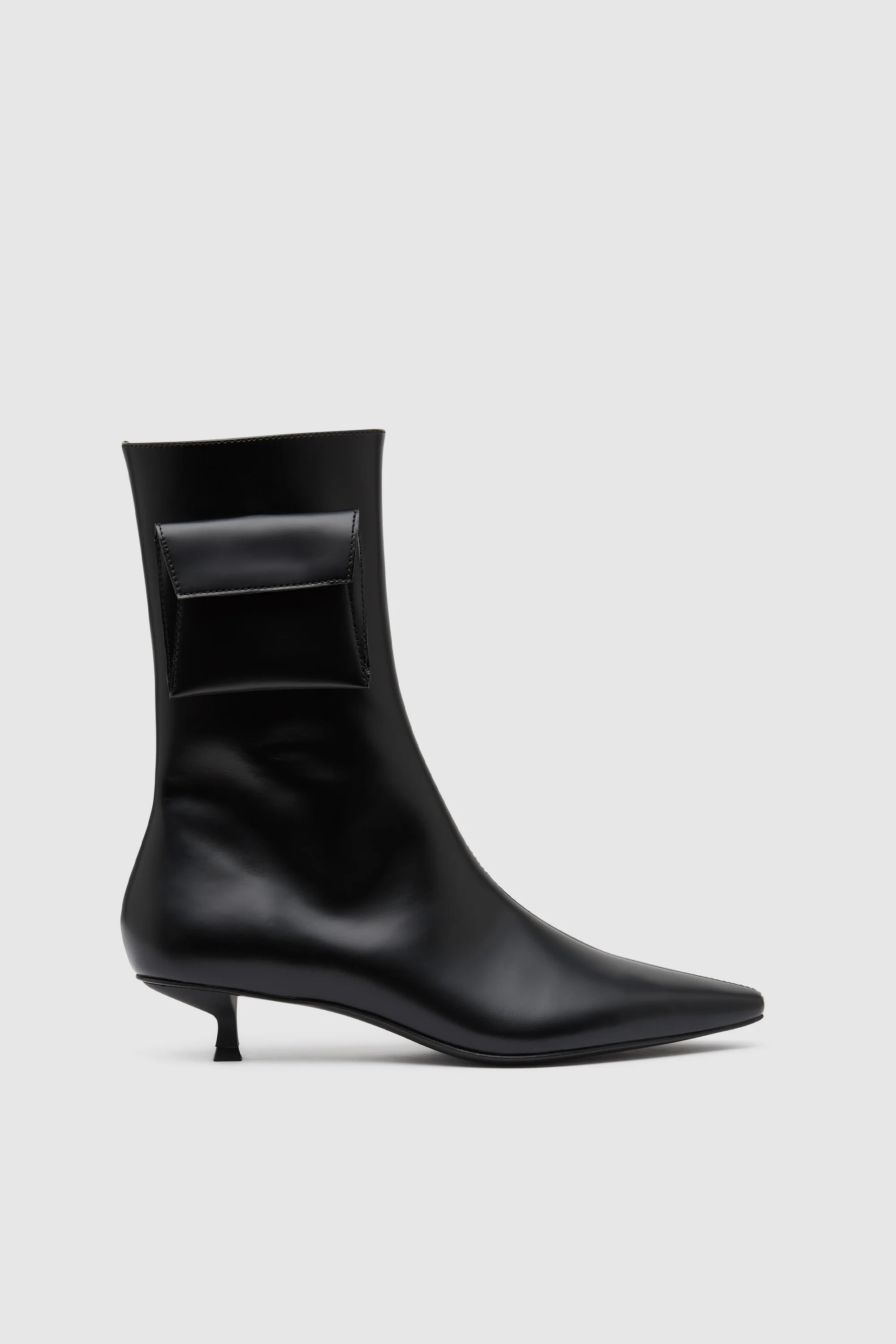 Petit Pouch Boot - Black