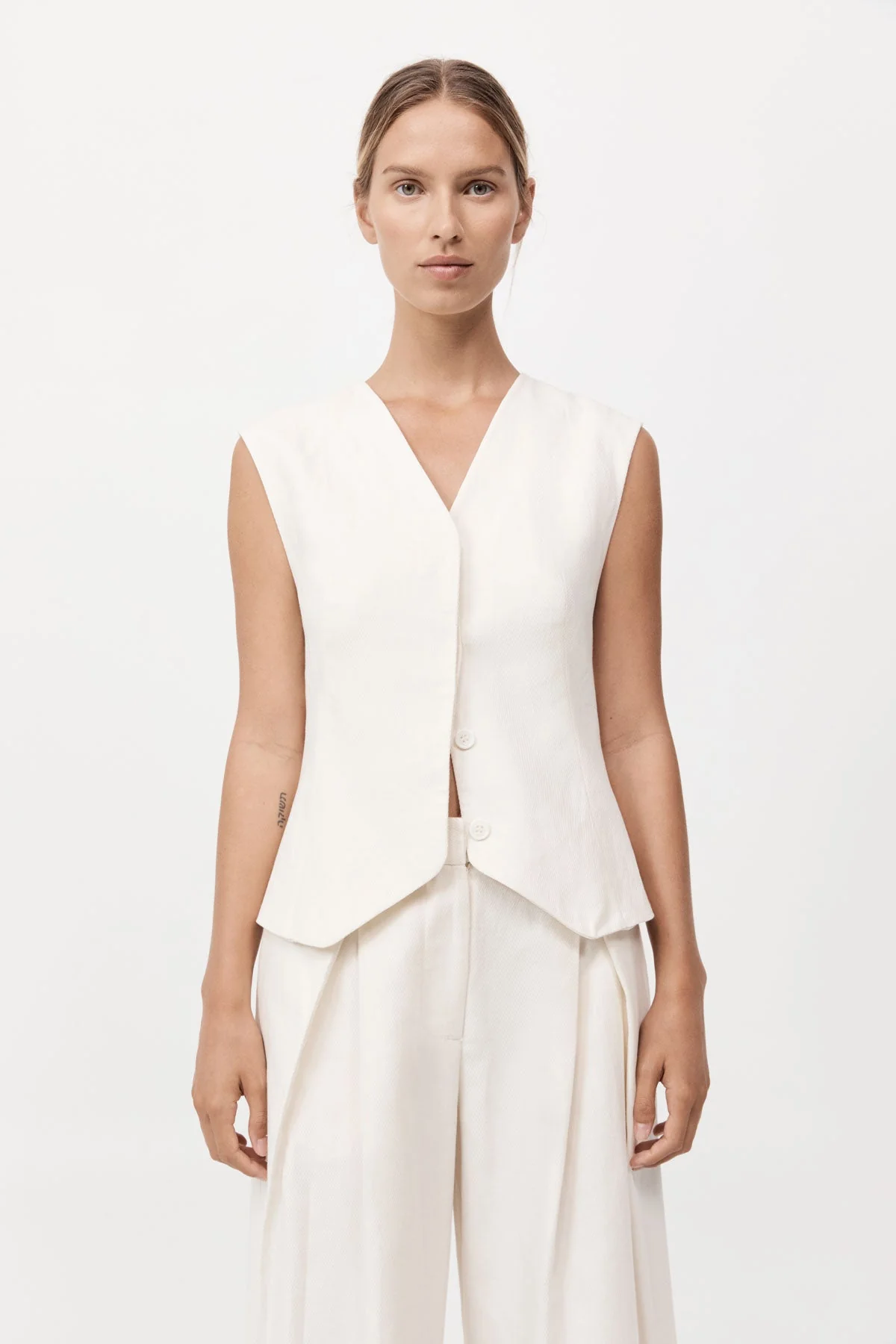Minimal Tailored Vest - Ivory