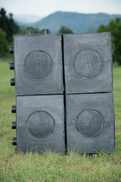 Wildcrete Interlocking Block Target With Replaceable Core