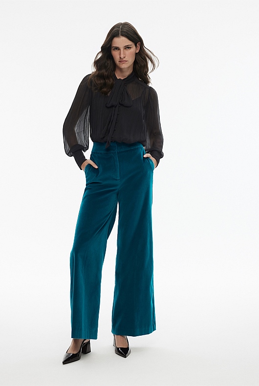 Yoryu Pussybow Blouse - Black