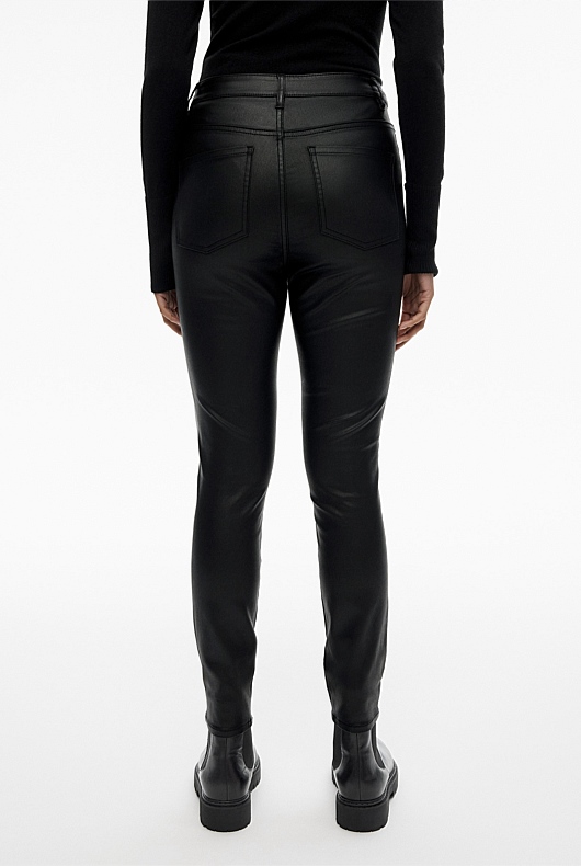 Coated 7/8 Skinny Jean - Black