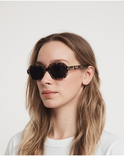 Witchery Jana Sunglasses