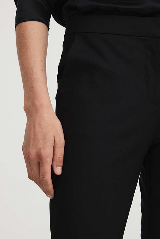 Slim Cropped Pant - Black