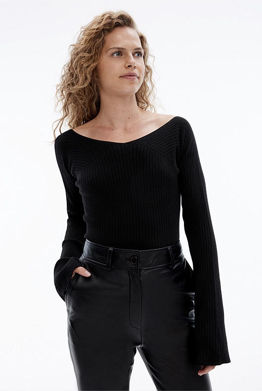 Rib Wide V Neck Knit - Black