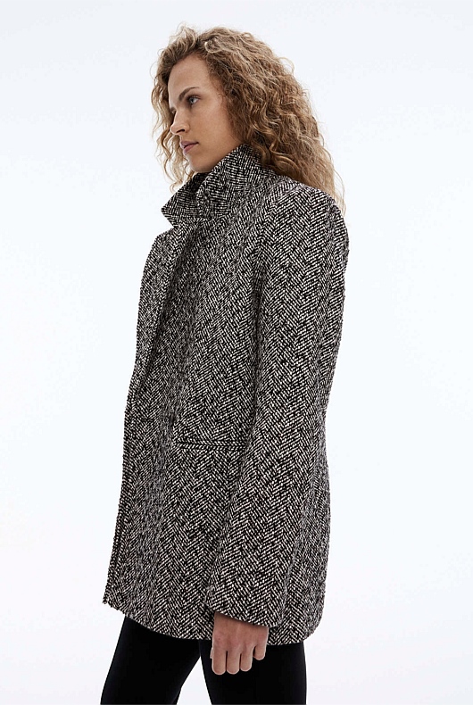 Wool Blend Herringbone Double-Breasted Blazer - Onyx