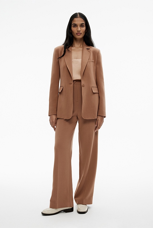 Classic Single-Breasted Blazer - Camel