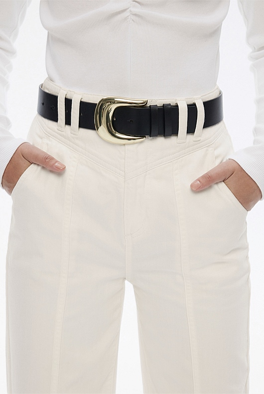 Yoke Front Tapered Jean - Parchment