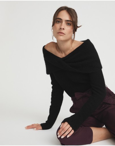 Witchery Twist Front Knit