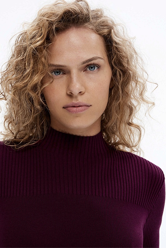 High Neck Textured Knit - Bordeaux