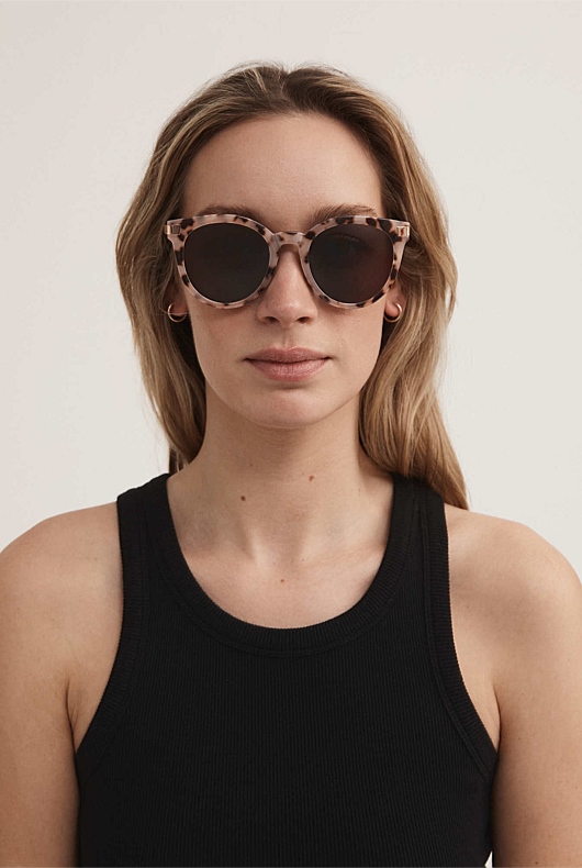 Lilly Sunglasses - Linen