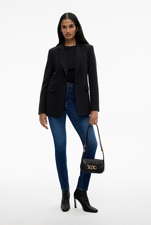 Classic Single-Breasted Blazer - Black