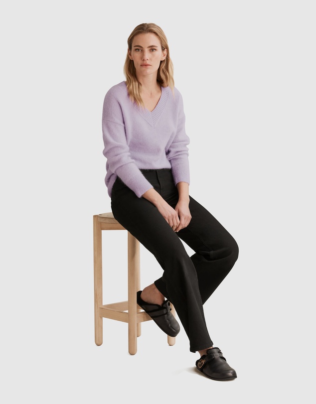 Country Road V-neck Fluffy Pullover