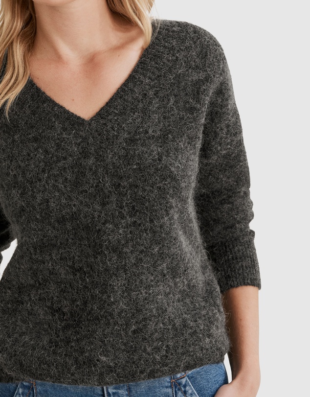Country Road V-neck Fluffy Pullover