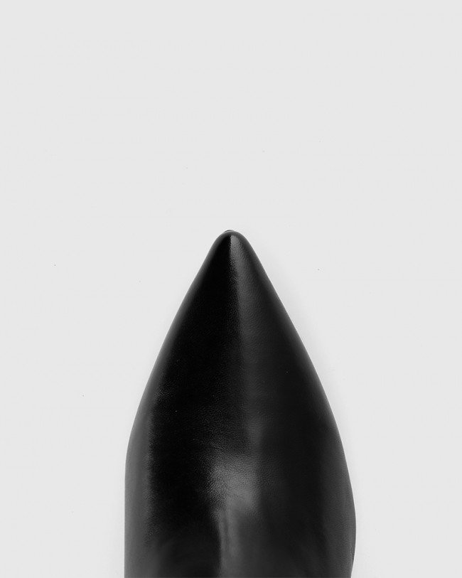 Wittner Deja Black Leather Block Heel Point Toe Ankle Boot