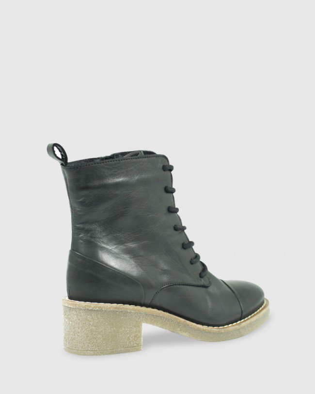 Wittner Khloe Black Leather Round Toe Block Heel Lace Up Ankle Boot