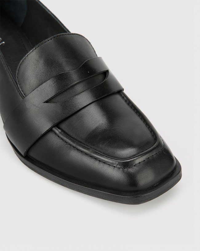 Wittner Fentis Black Leather Square Toe Loafer