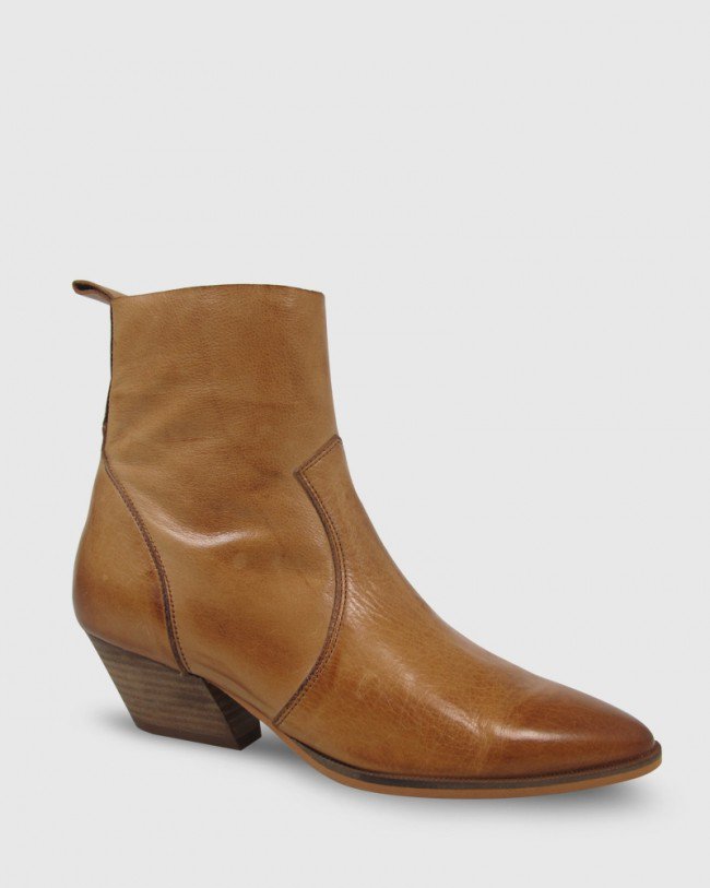 Wittner Kansas Coconut Leather Western Style Ankle Boot