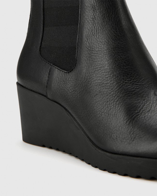 Wittner Patt Black Leather Wedge Round Toe Ankle Boot