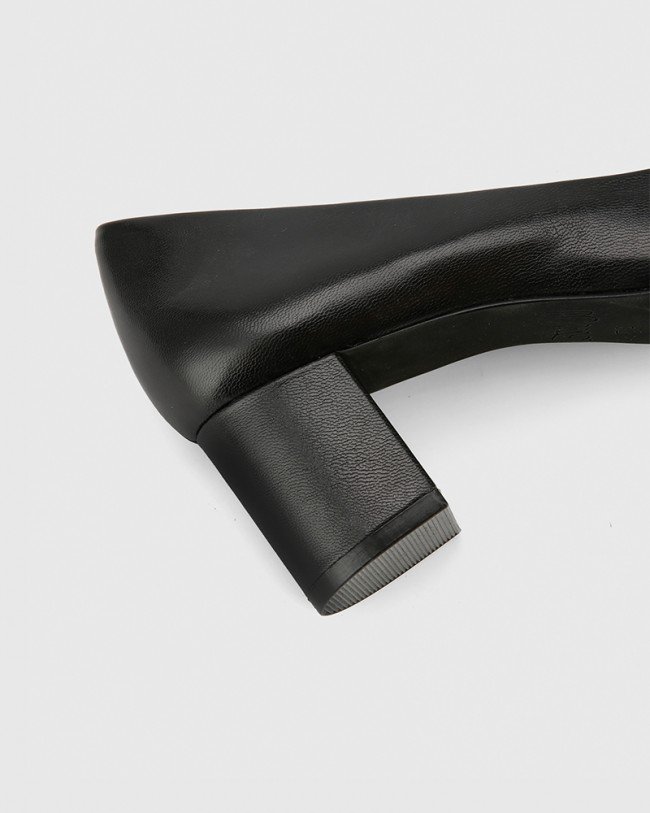 Wittner Liona Black Leather Pointed Toe Mid Heel
