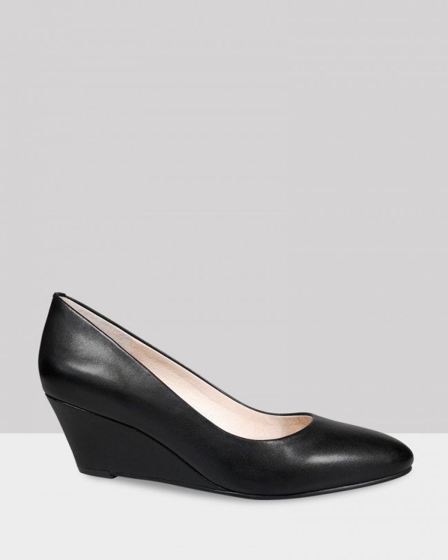 Wittner Morris Black Leather Round Toe Wedge