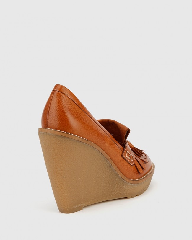 Wittner Tanya Coconut Leather Round Toe Wedge