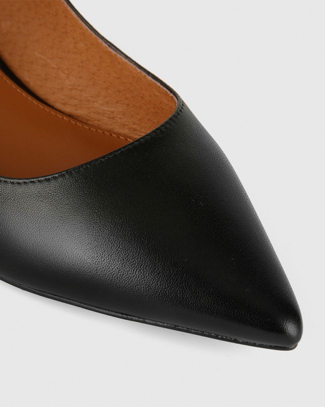 Wittner Manda Black Leather Pointed Toe Flat